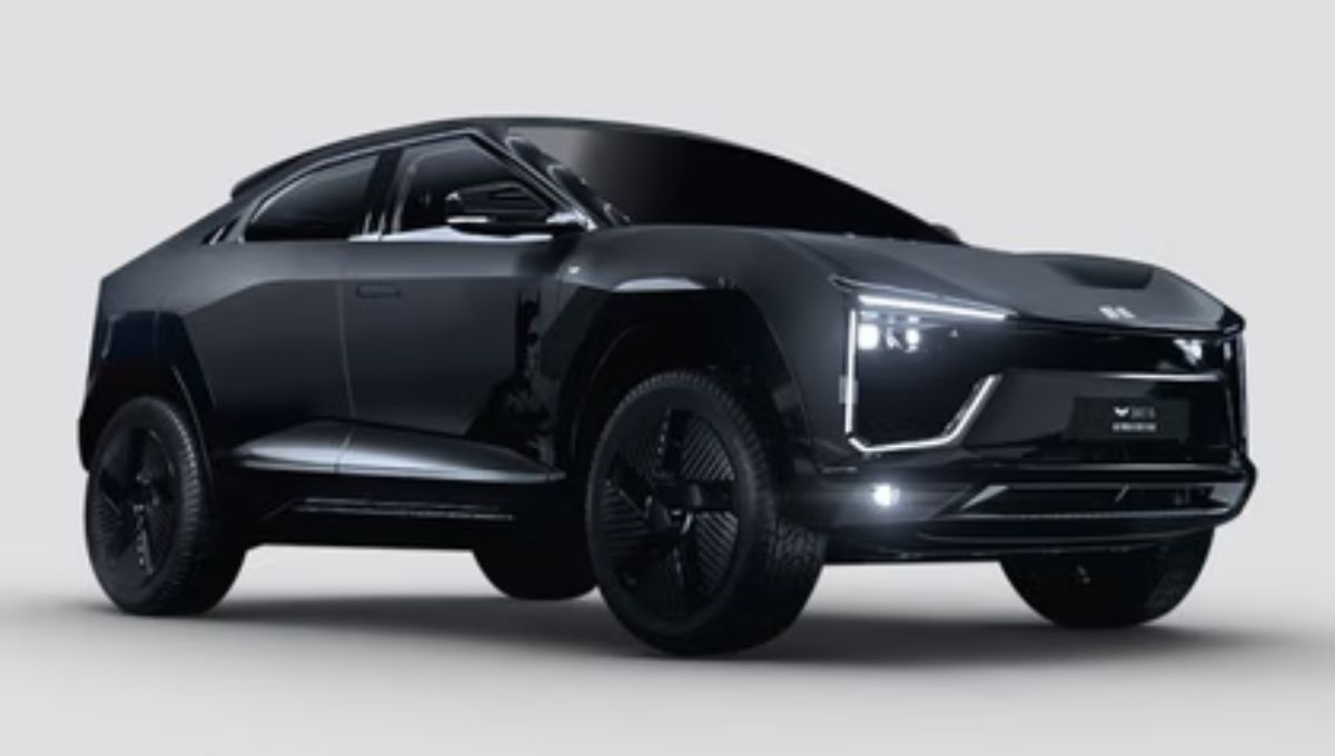 Mahindra B6 Batman Edition